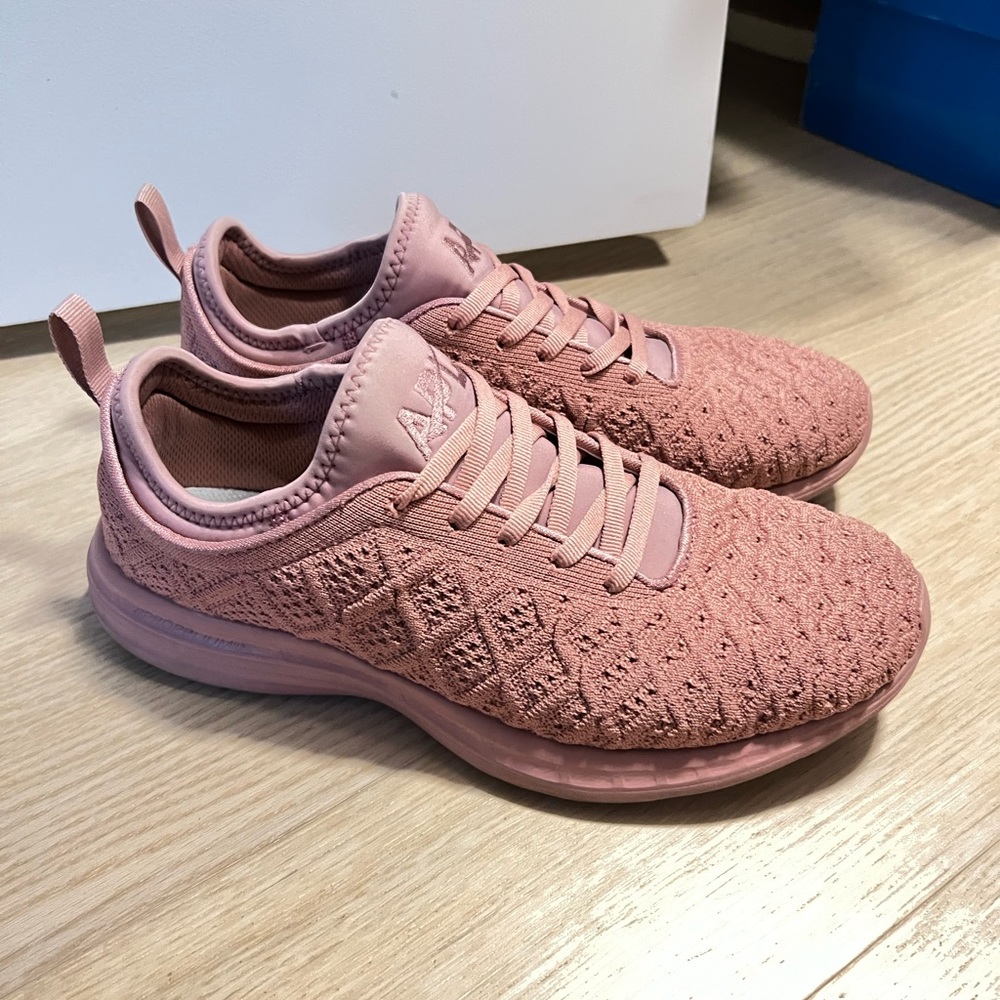 APL Sneakers